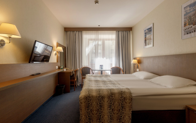 Отель Амбассадор