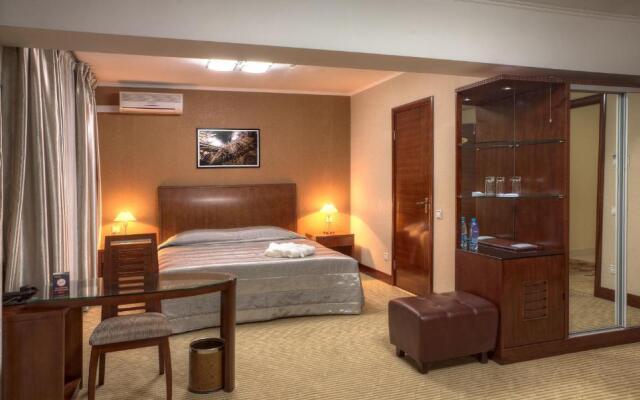 Voyage Hotel