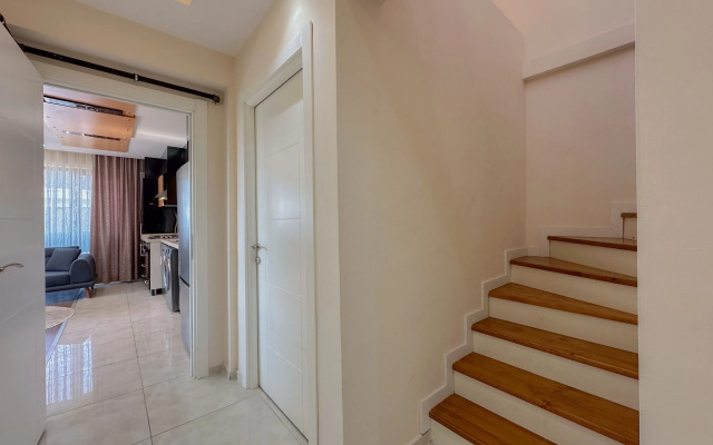 Апарт-отель Flower City Suits