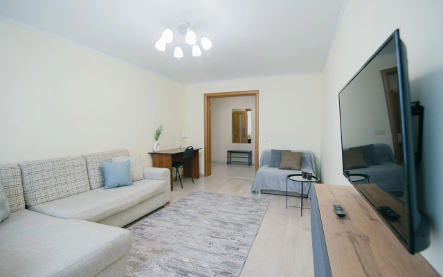 Апартаменты Большая двухкомнатная квартира напротив ДВГУПС