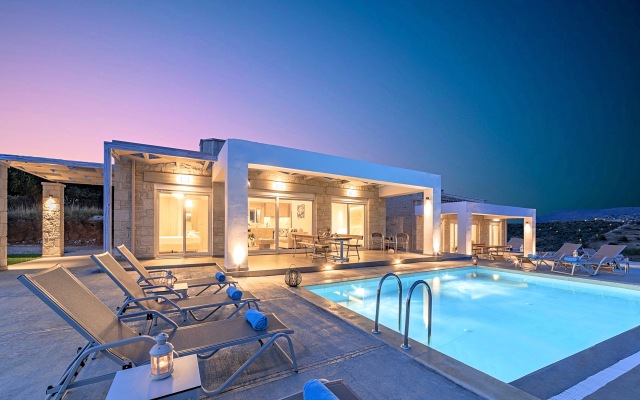 Vista Mare Villas Heated Pool