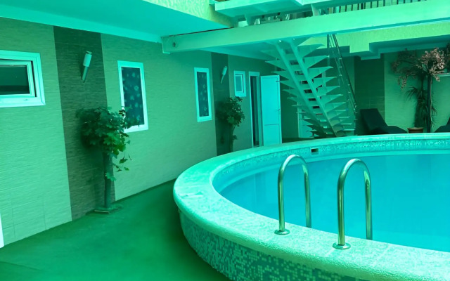 Tri Bogatyirya Guest House