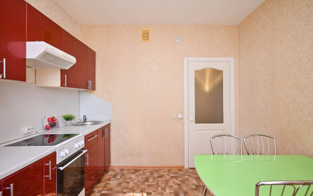 Na Respubliki 33А Flat