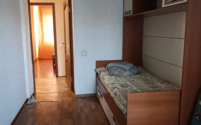 Uyutnaya trekhkomnatnaya na Tulaka Flat