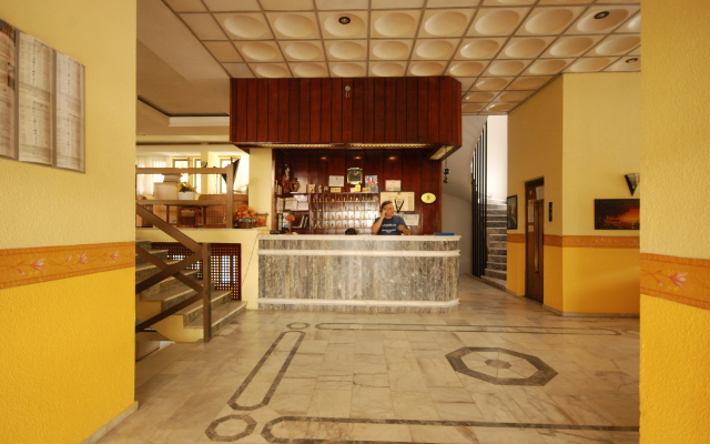 Dias Hotel
