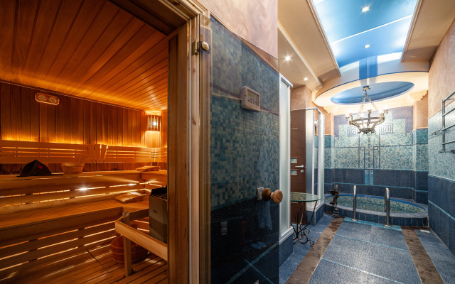 Atrium Private house