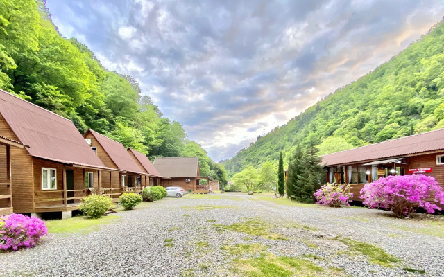 Zhoekvara Hotel