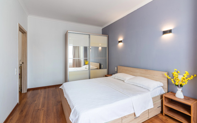 Uyut v Ritme Minimalizma Apartment