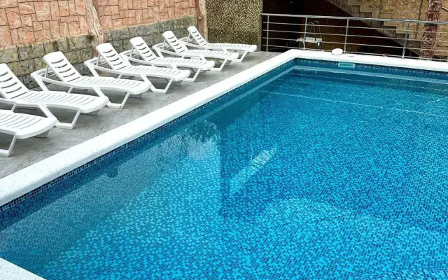 Отель Aqua DeLuxe