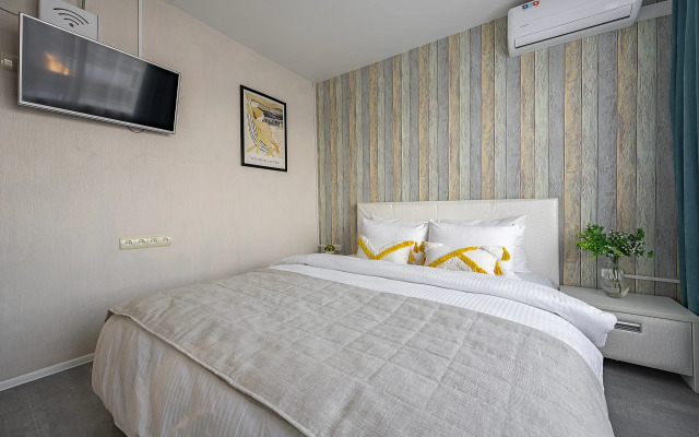 Апартаменты двухкомнатные в самом центре на Большой Покровской 73, Сова-Дом