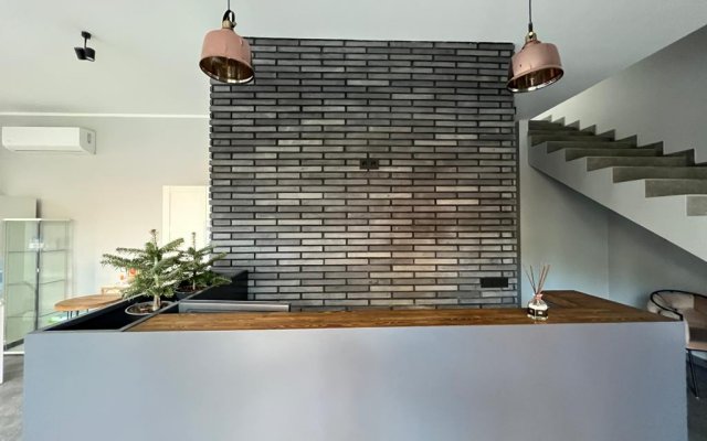 Grey Mini-Hotel