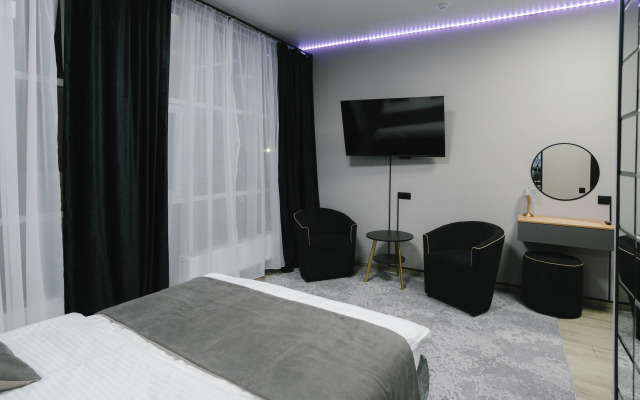 Black Out Hotel