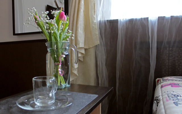 Uyutnaya Ryadom S Yablonevym Sadom Flat