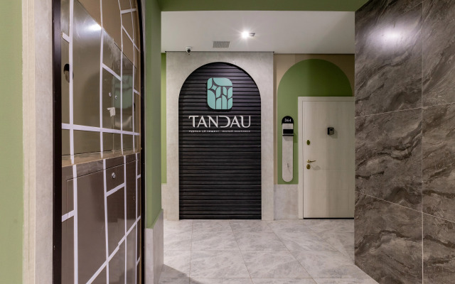 Vozle Khan-Shatyra I Botanicheskogo Sada Flat