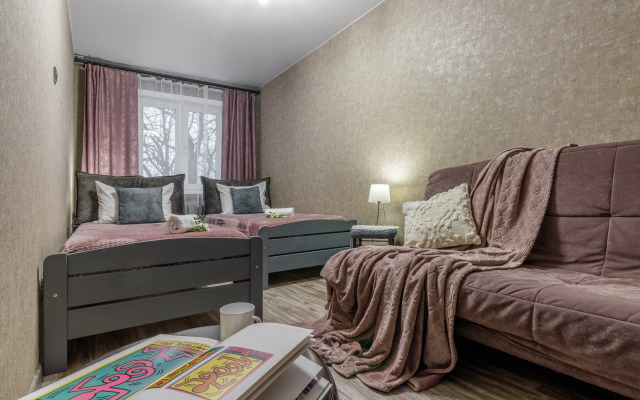 Flat V Tsentre Na Gorodenskogo