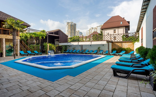 Laura Sochi Guest House