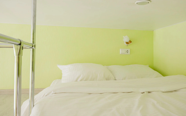 Апартаменты Двухуровневая Студия Рядом с Невским Проспектом