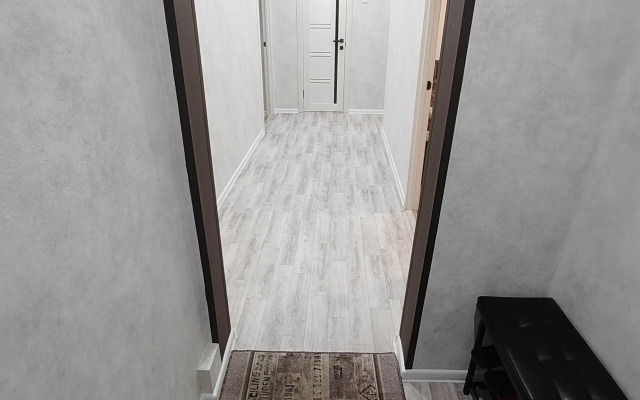 Tryokhkomnatnaya S Razdelnymi Spalnyami I Balkonom Flat