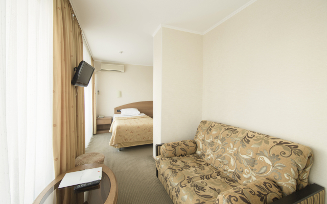 Magnoliya Hotel