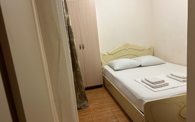 Mini-otel Apra (Parus)