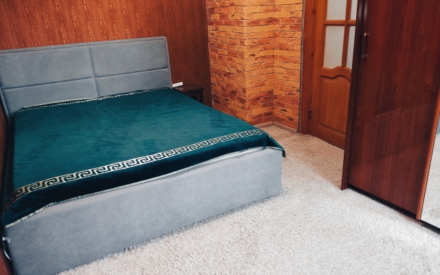 Двухкомнатная  квартира в Центре на Рожанского