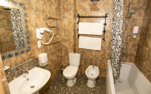 Grey-S Guest House