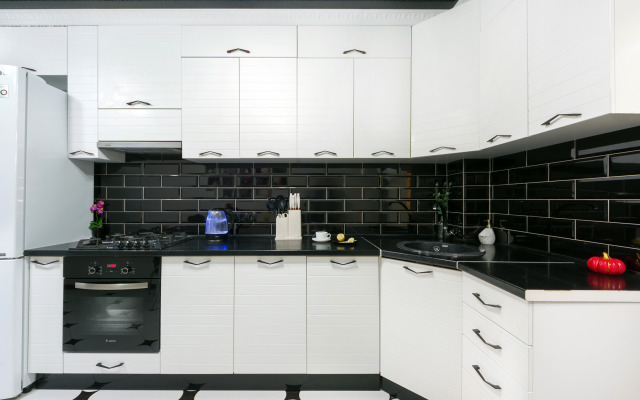 Raidas Na Zheleznodorozhnoy 123 Flat