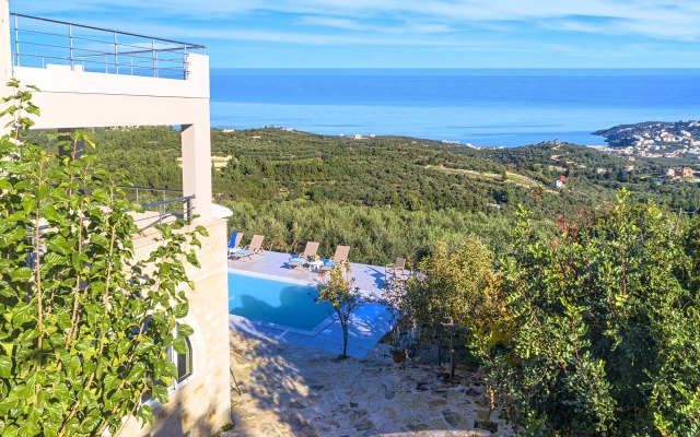 Вилла Cretan Family Villa Heated Pool