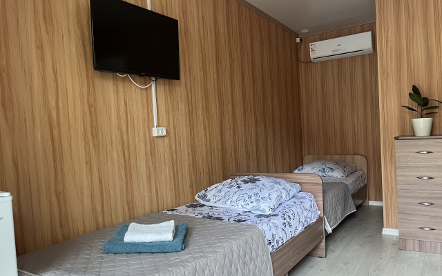 Na Uyutnoy 10 Guest House