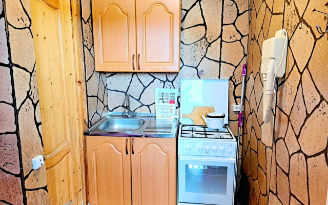 Квартира двухкомнатная на втором этаже