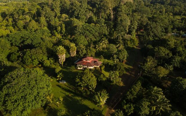 Casa Drake Lodge Hotel