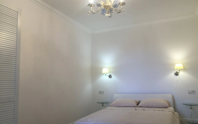 YaltaVoyage Apartments 4