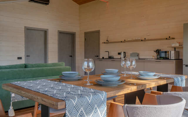 Friends & Family Guest House