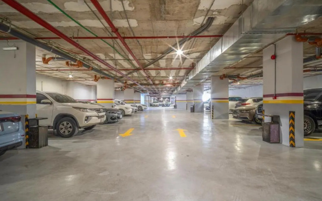 Отель Seven Gardens Hotel