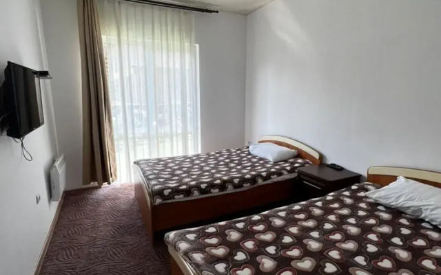 Отель Кристалл