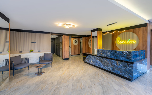 Lemon Hotel