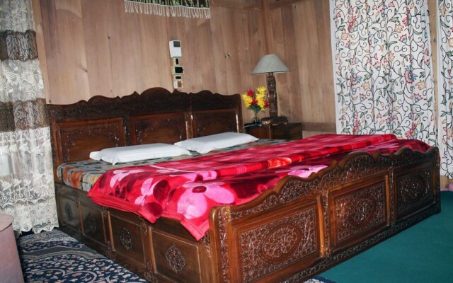 Houseboat Sweetstar Hotel