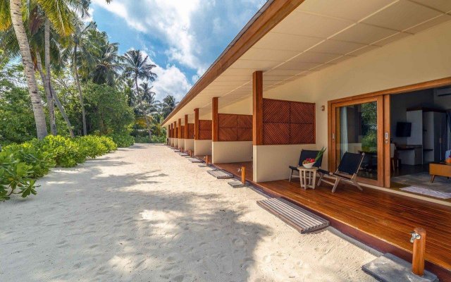 Курортный Отель Fiyavalhu Resort Maldives