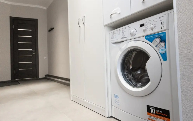 1 Dobrye Sutki Apartments