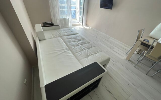 2-Kh Apartamenty Na Chkalova 18 Ryadom S Pl. Pobedy Flat