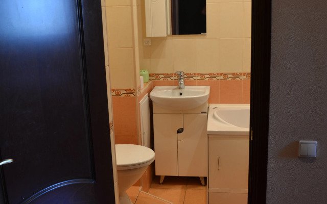 V Tsentre Na Lenina S Liftom Flat