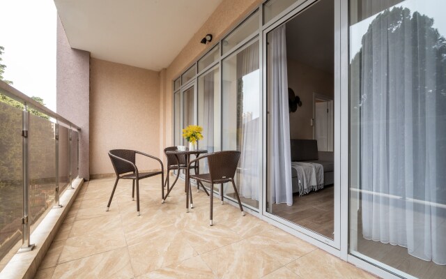 Апартаменты Red Apartments Светлана Парк Одри