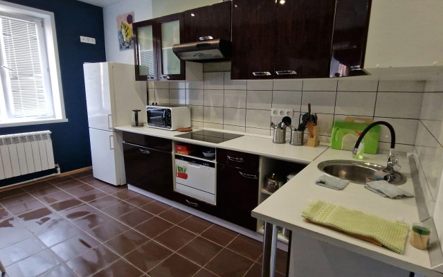 25 Let Oktyabrya Istra Posutochno Flat