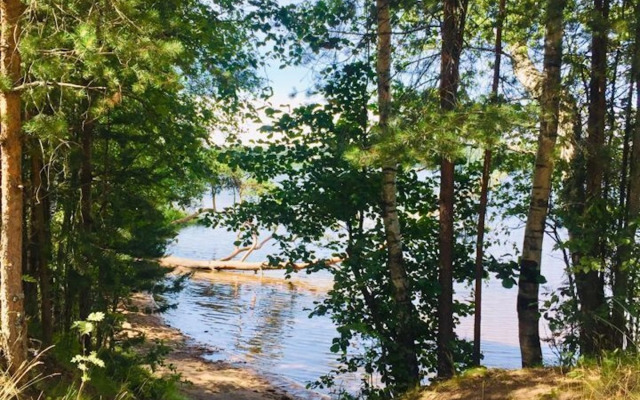 Частный дом c бaнeй у озepa Хэпоярви