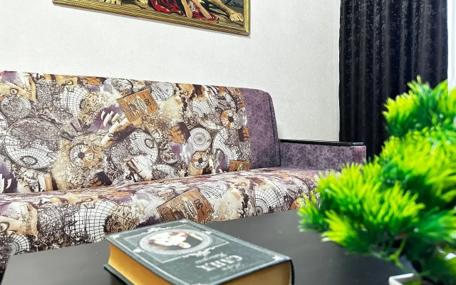 Квартира на Зварыгина 20