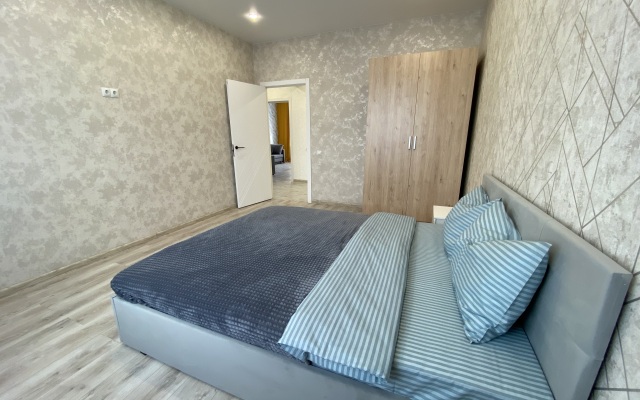 Sovremennaya i Stilnaya Kvartira Flat