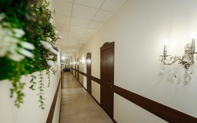 Отель Азовский