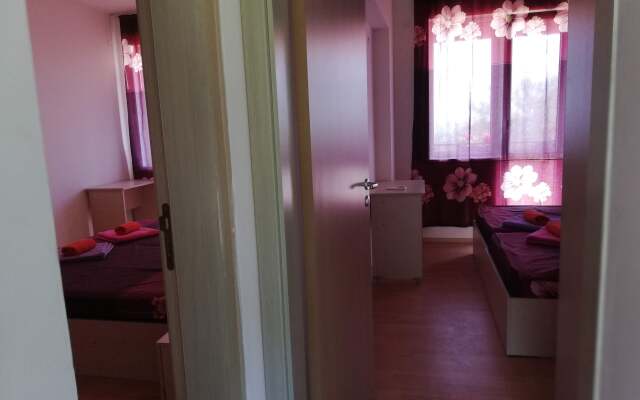 Miranis Houses Guest House