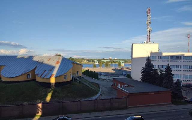 S Vidom na Volgu Respublikanskaya 6 Apartments