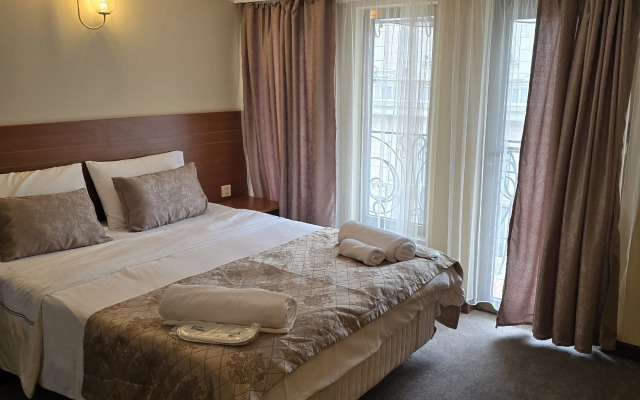 Ritsa Hotel